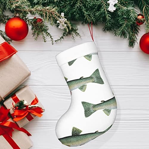 Божиќни чорапи на Аугенстер, скратено на бело двострано камин што виси чорапи