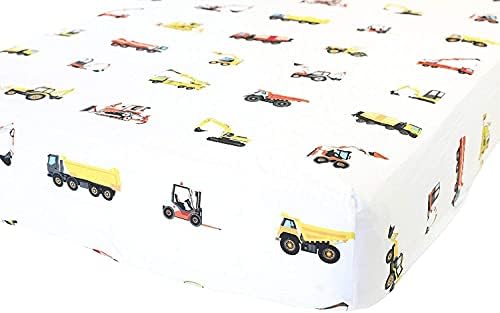Пакет на производи Адисон Бел - памук вграден кревет за креветчиња + Муслин Свадл - Камиони за градежништво - меки, издржливи