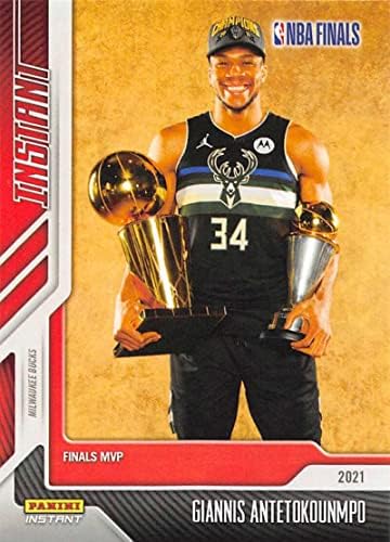 2021 Панини НБА шампиони Милвоки Бакс 29 Giannis Antetokounmpo финале MVP со официјалниот трофеј на Лари О’Брајан, официјална кошаркарска картичка