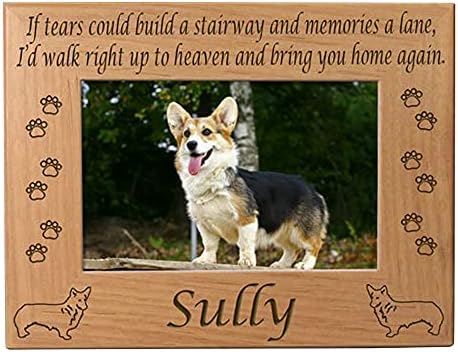 Спомен -обележје на кучиња на Велшки Корги персонализиран со име на миленичиња. Целата рамка за фотографии од дрво со отпечатоци од шепа