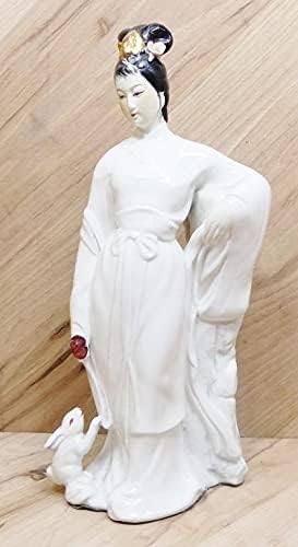 Гроздобер бела азиска гејша фигура пупка порцелан