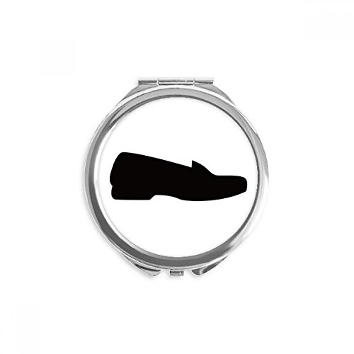 Машки црни кожни чевли ја прикажуваат шемата на раката Компактна огледало околу преносно џебно стакло