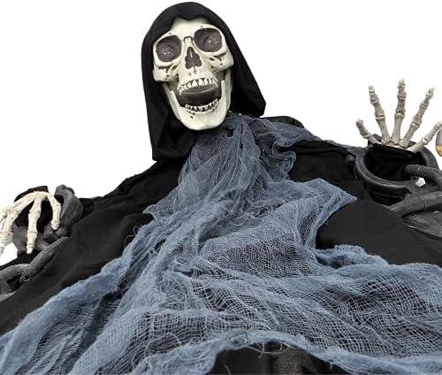 Grim Reaper во синџири Ноќта на вештерките 2023 виси дух во црна декорација, најдобро анимиран и движење активиран домашен декор за трик или