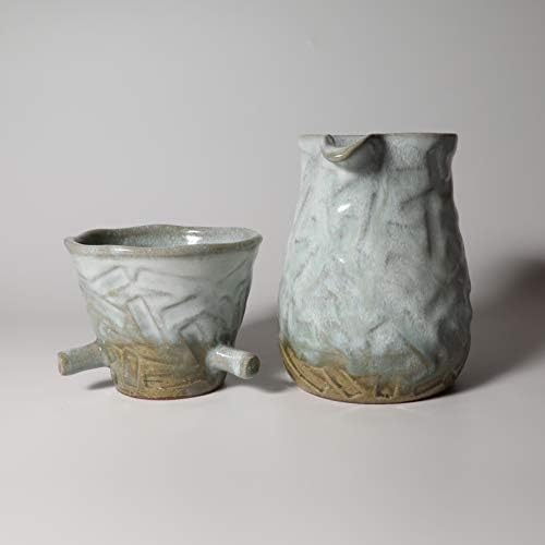 Dripper and Lipped Cup, Tairei Tokimatsu. Хаги Јаки јапонска керамика.