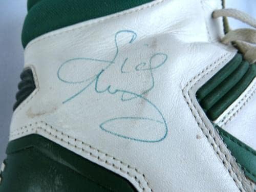 Sidney Moncrief потпиша автограмирана игра користена чевли Милвоки Бакс JSA Y81912 - Автограмска игра користеше патики во НБА