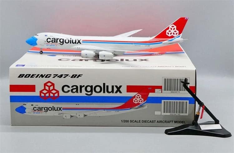 JC Wings Cargolux за Boeing 747-8F LX-VCF со Stand Limited Edition 1/200 Diecast Aircraft Pre-Build Model