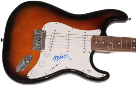 Вили Нелсон потпиша автограм со целосна големина Fender Stratocaster Electric Guitar D со PSA DNA автентикација - Странец со црвена глава, звук во вашиот ум, производител на проблеми, д?