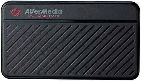 Avermedia пакет во живо со проток со картичка, 1080p веб -камера и USB микрофон во позадина за отстранување на гласот. За Twitch, Mixer,