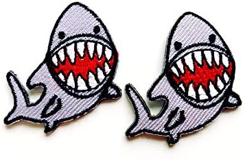 Сет од 2 мали мини ајкула цртан филм море симпатично смешно шиење железо на везена апликација знак знак за лепенка облека костум