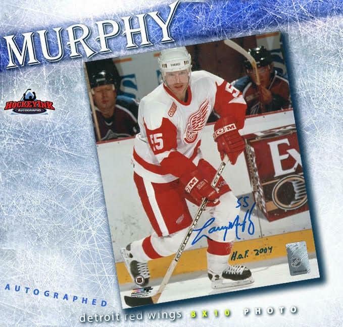 Лери Марфи ја потпиша фотографијата на Детроит Црвените крилја испишана „HOF2004“ - 70242 - Автограмирани НХЛ фотографии