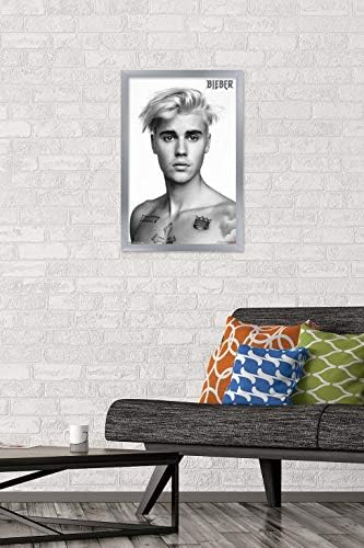 Меѓународен трендс Justinастин Бибер - pinид постер на пинп, 14.725 x 22.375, Верзија за врамена од Барнвуд
