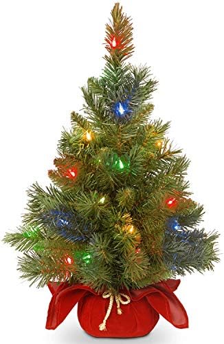 Национална компанија за дрво пред-осветлена вештачка мини новогодишна елка | Вклучува LED светла со повеќе бои и база на торби за ткаенини