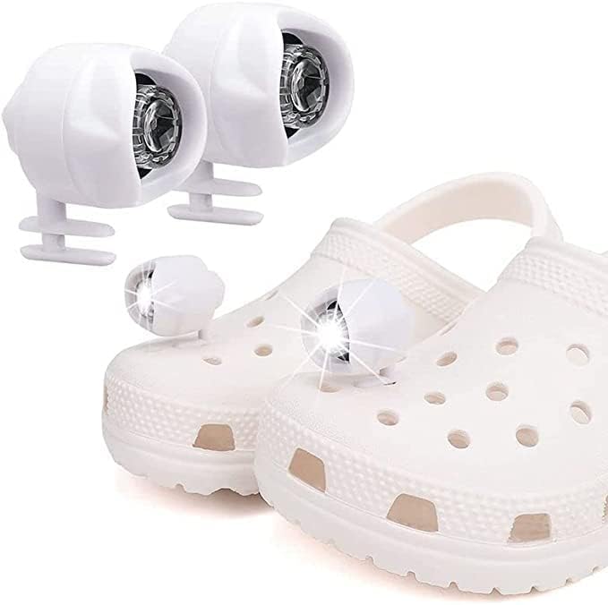 Светла за Crocs 2 парчиња, LED Flashlights Charmumment Charm, 3 режими на светлина, IPX5 водоотпорни, лапчиња за затнување чевли за кампување,