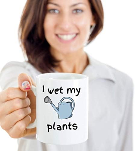 Јас ги навлажнувам моите растенија - Смешно градинарско anderубител на градинарство за наводнување конзерви за кафе, подароци за хорикултура