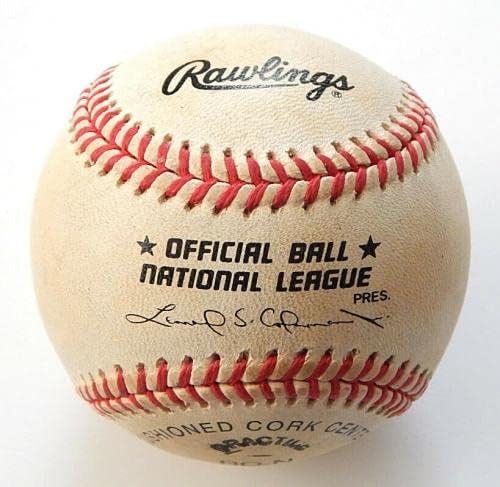 Ренди Волф потпиша официјални автограми за бејзбол „Раулингс“ во бејзбол - автограмирани бејзбол