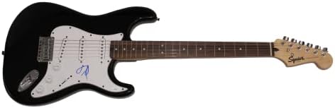 Дејв Грол потпиша автограм со целосна големина Црна фендер Стратокастер Електрична гитара F Со Jamesејмс Спенс ЈСА автентикација - икона на Нирвана