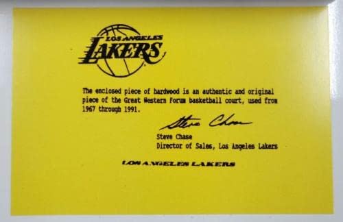Тимот на Showtime Lakers потпиша игра за подот на подот Magic Jabbar достоен + 5 PSA BAS COA - Автограмирана игра користена подот во НБА