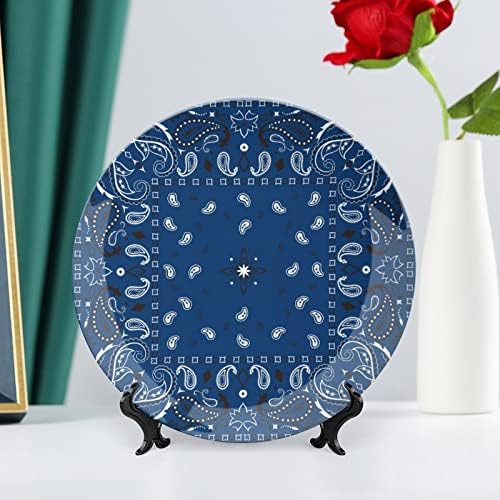 Сини керамички декоративни плочи со стол