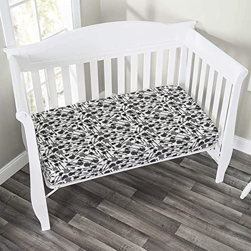 Декоративен лист за креветчиња, музика опремена со микрофибер бебе и дете Универзални чаршафи за креветчиња, 28 x 52 x 8 , гранџ стил нацртана стил на припишување на кре