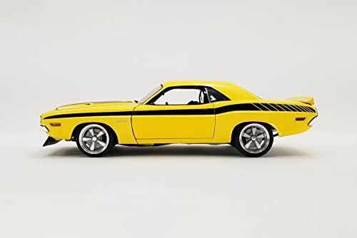 Modeltoycars 1971 Dodge Challenger R/T Street Fighter - Chicayne, Yellow, Acme A1806020 - 1/18 Diecast Car Scale Diecast